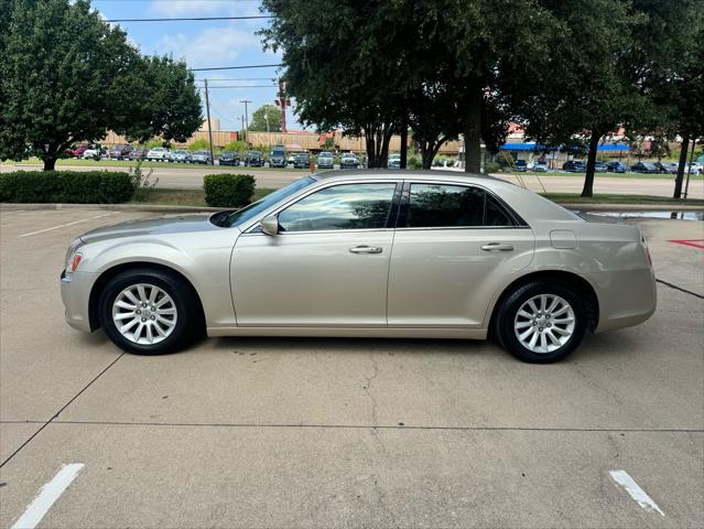 Photo of 2012 Beige Chrysler 300