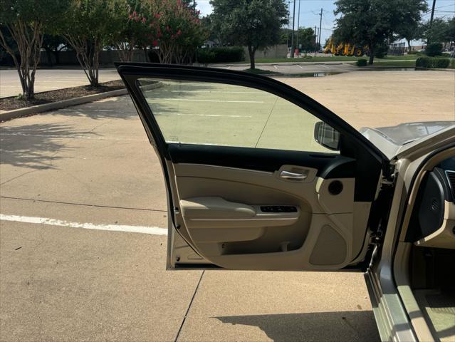 Photo of 2012 Beige Chrysler 300