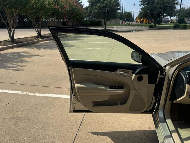 Photo of 2012 Beige Chrysler 300