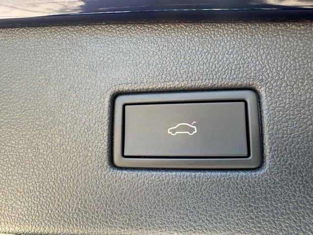 Photo of 2022 Blue Volkswagen Tiguan