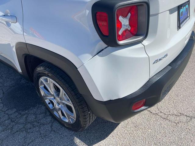 Photo of 2019 White Jeep Renegade