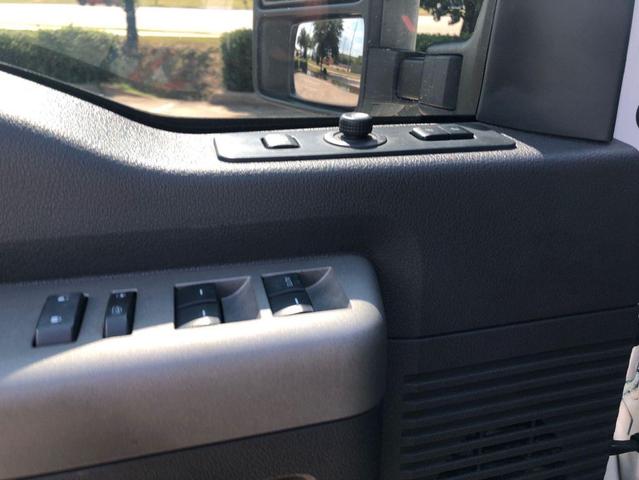 Photo of 2012 White Ford F-250