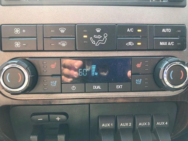 Photo of 2012 White Ford F-250