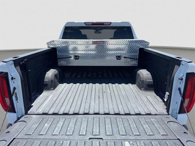 Photo of 2023 Summit White GMC Sierra 1500