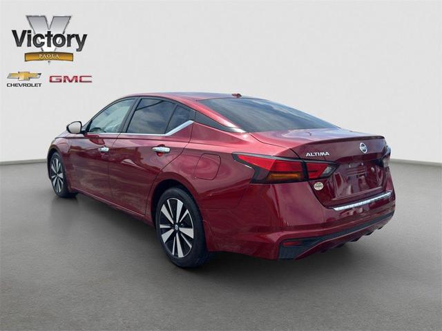 Photo of 2022 Scarlet Ember Nissan Altima