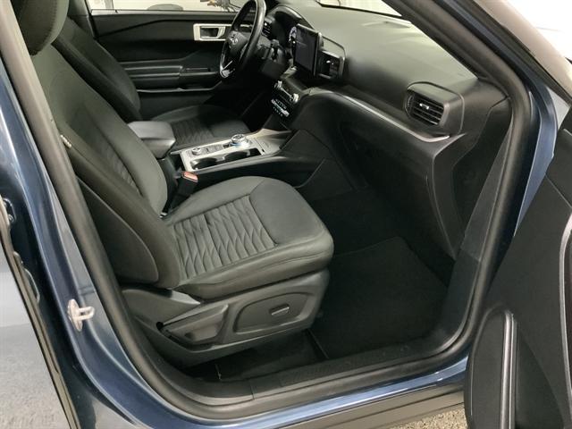 Photo of 2020 Blue Ford Explorer