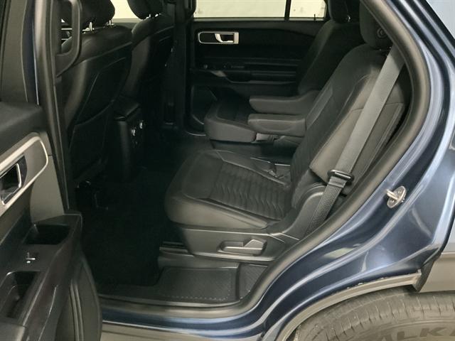 Photo of 2020 Blue Ford Explorer
