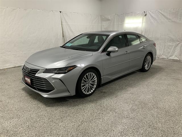 Photo of 2019 Celestial Silver Metallic Toyota Avalon