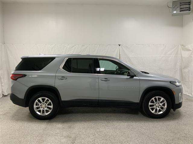 Photo of 2023 Sterling Gray Metallic Chevrolet Traverse