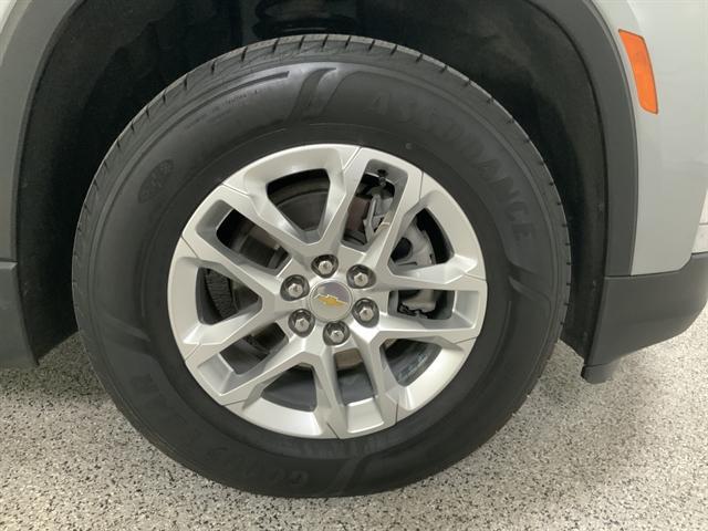 Photo of 2023 Sterling Gray Metallic Chevrolet Traverse