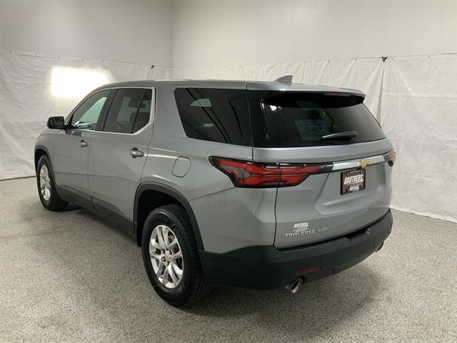 Photo of 2023 Sterling Gray Metallic Chevrolet Traverse