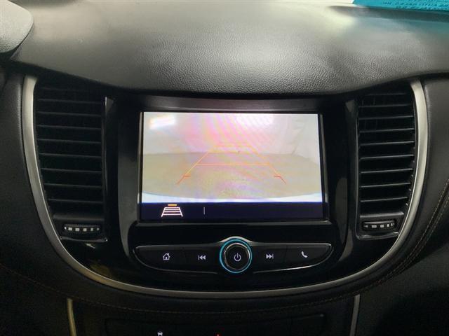 Photo of 2018 Summit White Chevrolet Trax