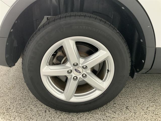 Photo of 2019 Oxford White Ford Explorer