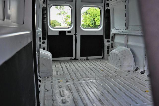 Photo of 2023 White RAM ProMaster 2500