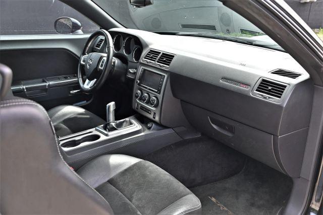 Photo of 2011 Black Dodge Challenger