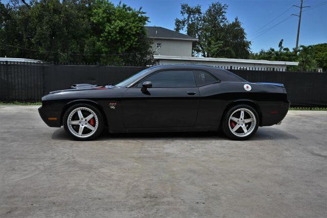 Photo of 2011 Black Dodge Challenger