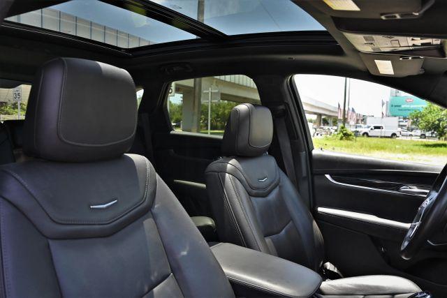 Photo of 2023 Pink Cadillac XT5