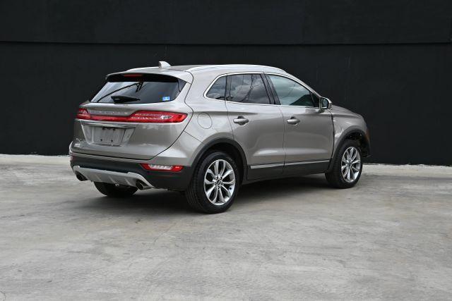 Photo of 2019 Gray Lincoln MKC