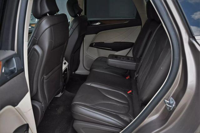 Photo of 2019 Gray Lincoln MKC
