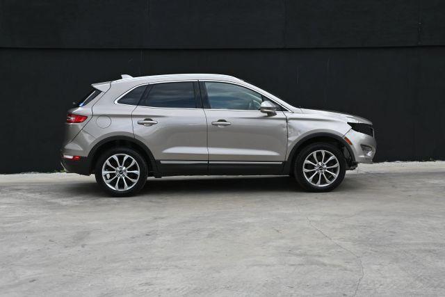 Photo of 2019 Gray Lincoln MKC