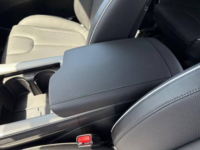 Photo of 2025 Abyss Black Pearl Hyundai PALISADE