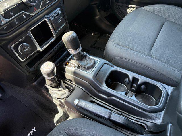 Photo of 2022 Black Clearcoat Jeep Wrangler