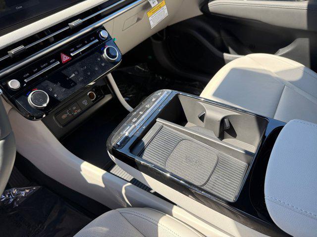 Photo of 2025 Phantom Black Hyundai TUCSON