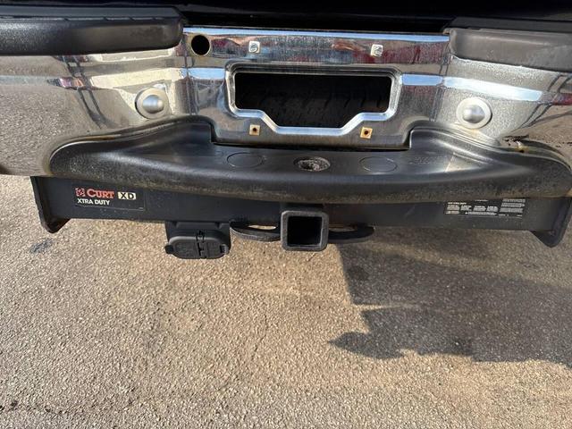 Photo of 2005 Black Ford F-350