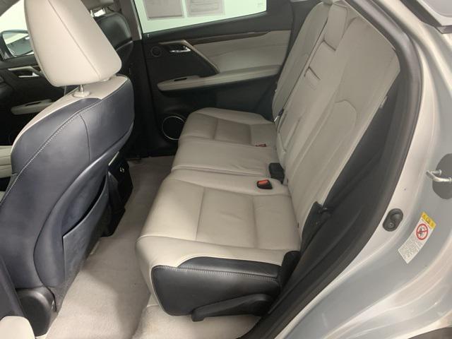 Photo of 2017 Silver Lining Metallic Lexus RX 350
