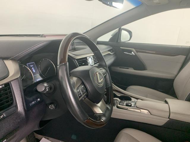 Photo of 2017 Silver Lining Metallic Lexus RX 350