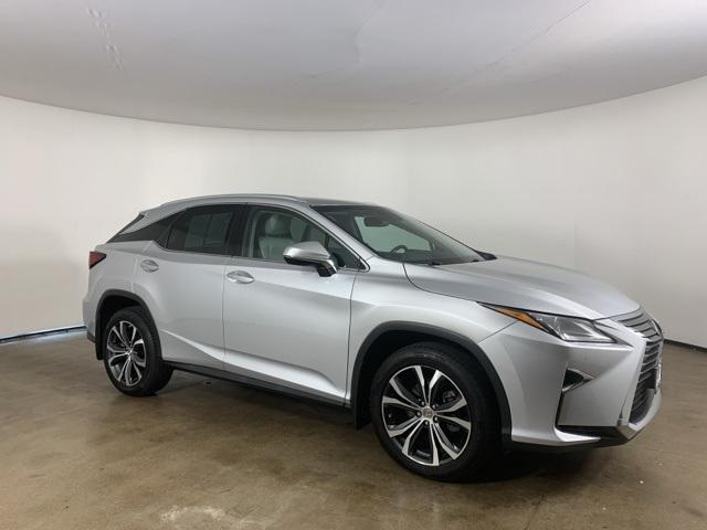 Photo of 2017 Silver Lining Metallic Lexus RX 350