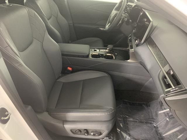 Photo of 2025 Ultra White Lexus RX 350