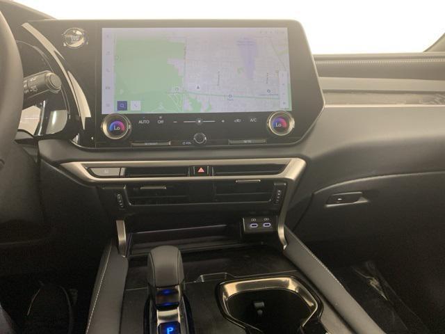 Photo of 2025 Ultra White Lexus RX 350