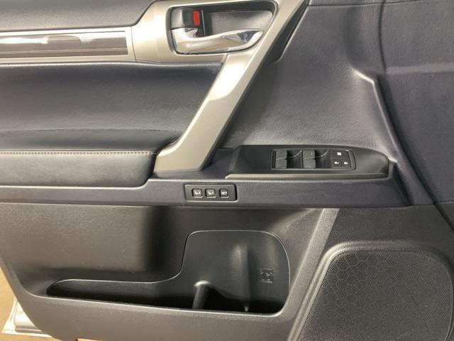 Photo of 2023 Atomic Silver Lexus GX 460