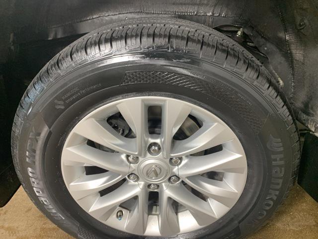 Photo of 2023 Atomic Silver Lexus GX 460