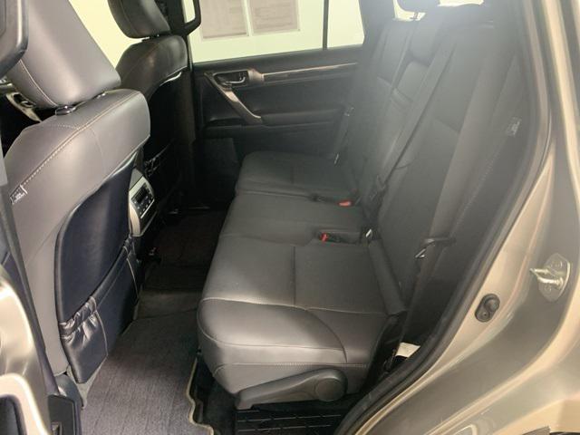 Photo of 2023 Atomic Silver Lexus GX 460