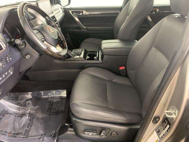 Photo of 2023 Atomic Silver Lexus GX 460