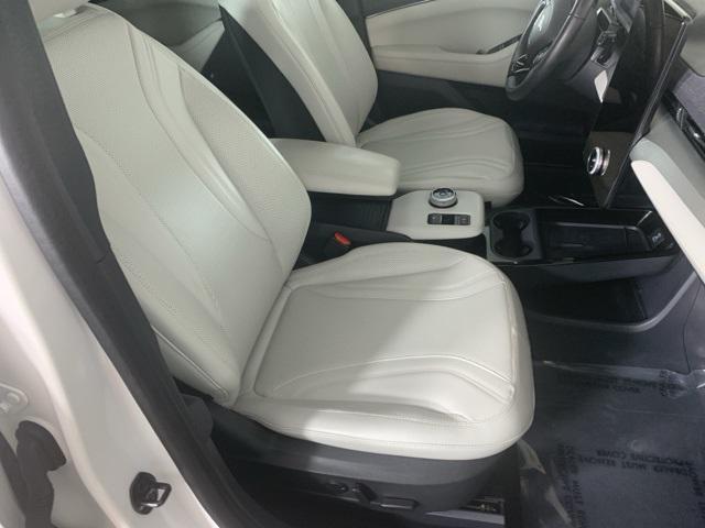 Photo of 2022 White Ford Mustang Mach-E