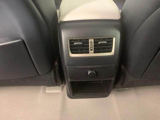 Photo of 2017 Silver Lining Metallic Lexus RX 350