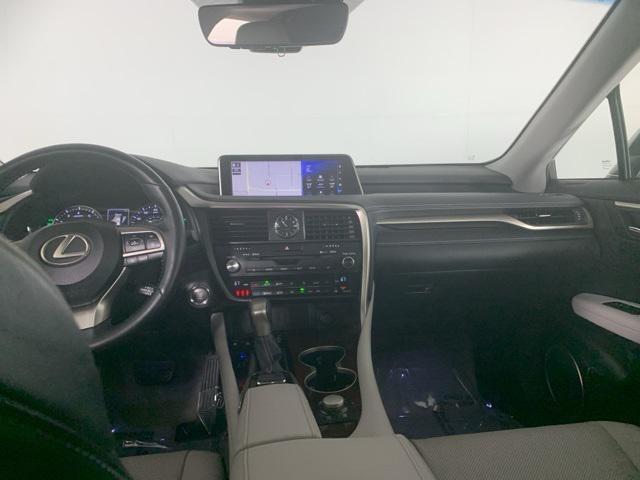 Photo of 2017 Silver Lining Metallic Lexus RX 350