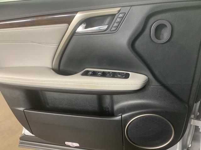 Photo of 2017 Silver Lining Metallic Lexus RX 350