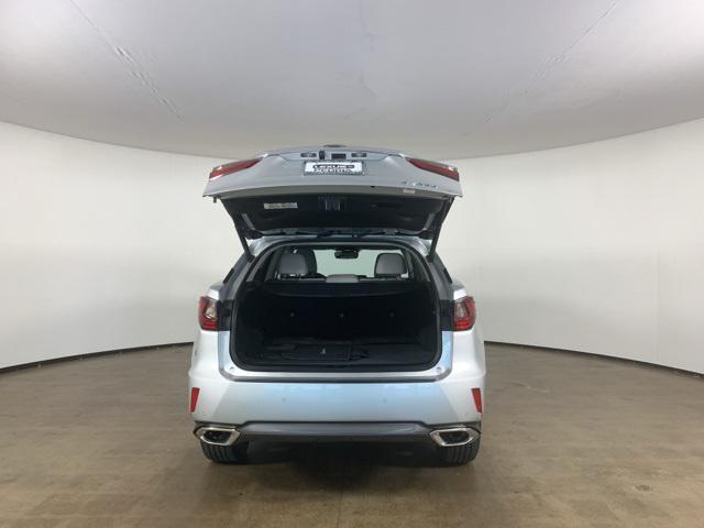 Photo of 2017 Silver Lining Metallic Lexus RX 350