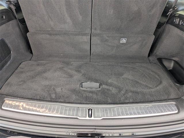 Photo of 2022 Diamond Black Jeep Grand Cherokee L