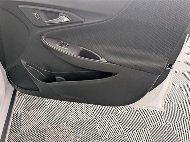 Photo of 2023 Summit White Chevrolet Malibu
