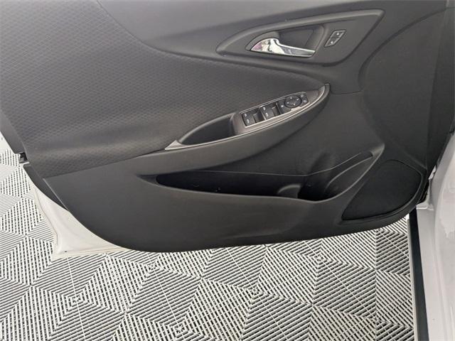 Photo of 2023 Summit White Chevrolet Malibu