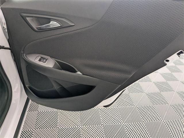 Photo of 2023 Summit White Chevrolet Malibu