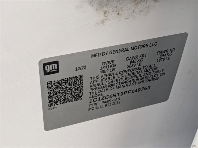Photo of 2023 Summit White Chevrolet Malibu