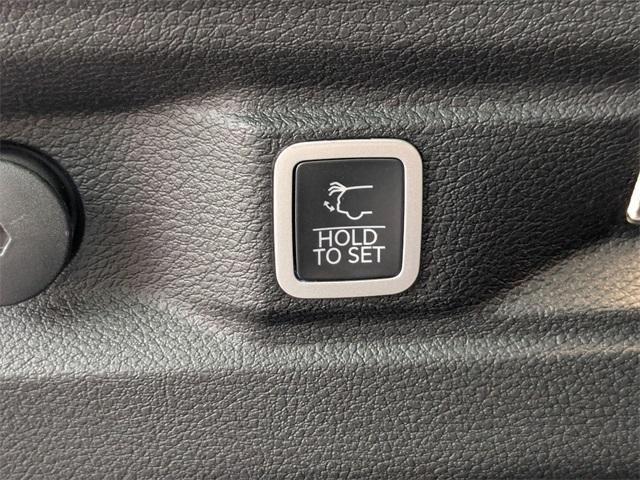Photo of 2025 Velvet Red Pearlcoat Jeep Grand Cherokee L
