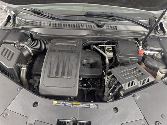 Photo of 2014 Silver Ice Metallic Chevrolet Equinox