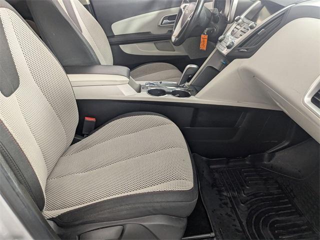 Photo of 2014 Silver Ice Metallic Chevrolet Equinox